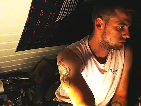 Snapshot of Youngtimer_1997 chatting on 15, 5, 2026 Youngtimer 1997 online show from 15, 5, 2026