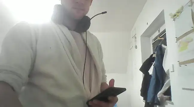 Snapshot of Youngtimer_1997 chatting on 16, 3, 2025 Youngtimer 1997 online show from 16, 3, 2025