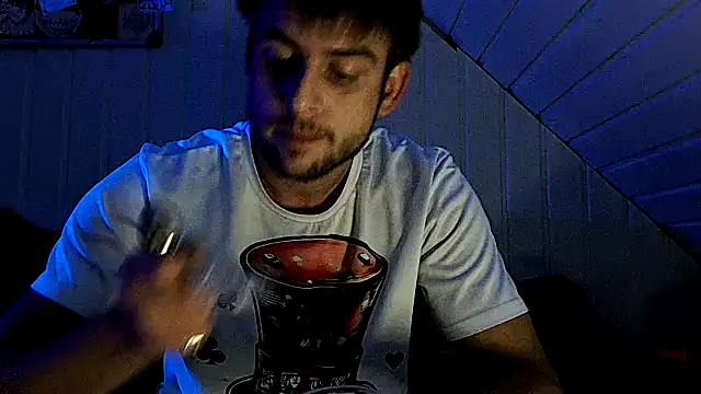 Snapshot of Youngtimer_1997 chatting on 21, 10, 2025 Youngtimer 1997 online show from 21, 10, 2025