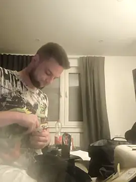 Snapshot of Youngtimer_1997 chatting on 10, 3, 2025 Youngtimer 1997 online show from 10, 3, 2025