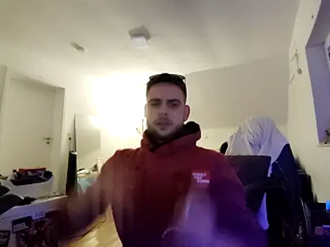 Snapshot of Youngtimer_1997 chatting on 13, 3, 2025 Youngtimer 1997 online show from 13, 3, 2025