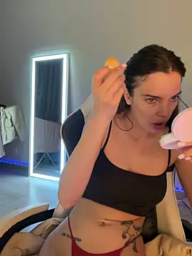 julia fly online show from 9, 4, 2026