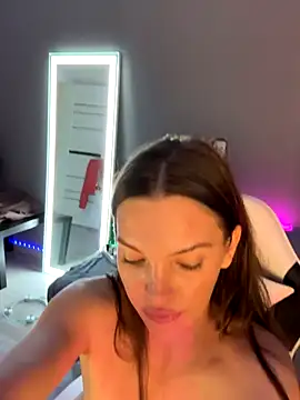 Snapshot of julia_fly chatting on 14, 10, 2025 julia fly online show from 14, 10, 2025