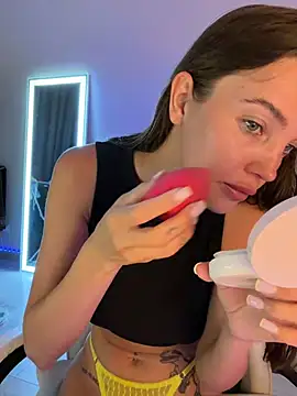 julia fly online show from 12, 6, 2026