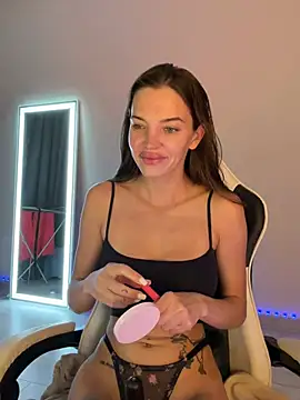 Snapshot of julia_fly chatting on 28, 5, 2026 julia fly online show from 28, 5, 2026