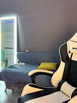 Snapshot of julia_fly chatting on 28, 11, 2025 julia fly online show from 28, 11, 2025