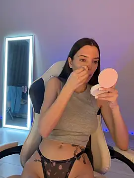 julia fly online show from 26, 3, 2026