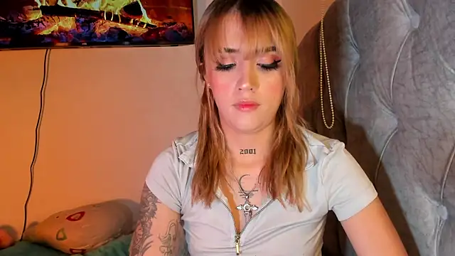 Snapshot of Sabrina_Cole chatting on 20, 9, 2025 Sabrina Cole online show from 20, 9, 2025