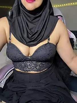 Snapshot of Jameela chatting on 29, 6, 2026 Jameela online show from 29, 6, 2026