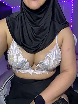 Snapshot of Jameela chatting on 5, 7, 2026 Jameela online show from 5, 7, 2026