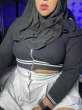 Snapshot of Jameela chatting on 26, 10, 2025 Jameela online show from 26, 10, 2025