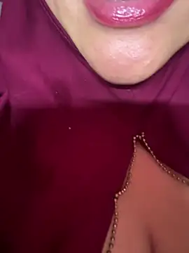 Snapshot of Jameela chatting on 19, 5, 2026 Jameela online show from 19, 5, 2026