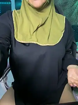 Snapshot of Jameela chatting on 5, 5, 2026 Jameela online show from 5, 5, 2026