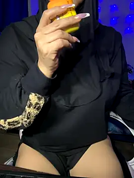 Snapshot of Jameela chatting on 25, 11, 2025 Jameela online show from 25, 11, 2025