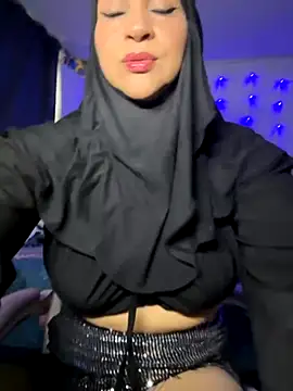 Snapshot of Jameela chatting on 23, 11, 2025 Jameela online show from 23, 11, 2025