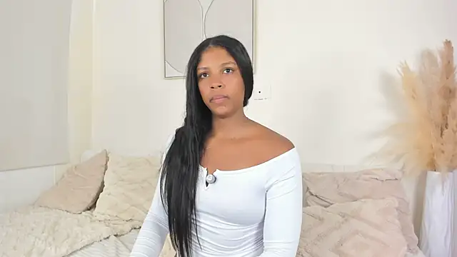 ZOEGARNER01 online show from 17, 5, 2026