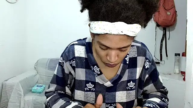 Snapshot of angelamarie1 chatting on 21, 10, 2025 angelamarie1 online show from 21, 10, 2025