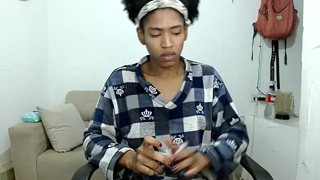 Snapshot of angelamarie1 chatting on 25, 11, 2025 angelamarie1 online show from 25, 11, 2025