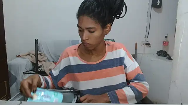Snapshot of angelamarie1 chatting on 9, 7, 2026 angelamarie1 online show from 9, 7, 2026