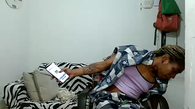 angelamarie1 online show from 13, 1, 2026