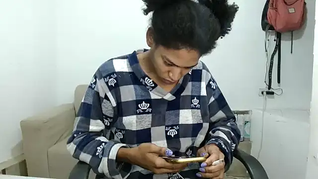 Snapshot of angelamarie1 chatting on 11, 11, 2025 angelamarie1 online show from 11, 11, 2025