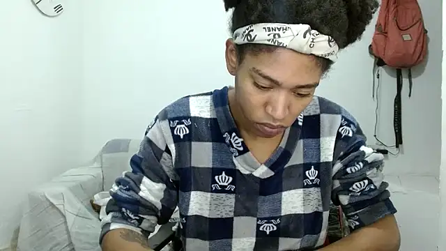 Snapshot of angelamarie1 chatting on 8, 11, 2025 angelamarie1 online show from 8, 11, 2025