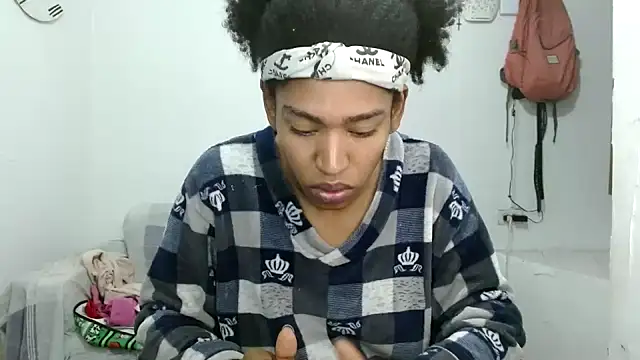 Snapshot of angelamarie1 chatting on 30, 10, 2025 angelamarie1 online show from 30, 10, 2025