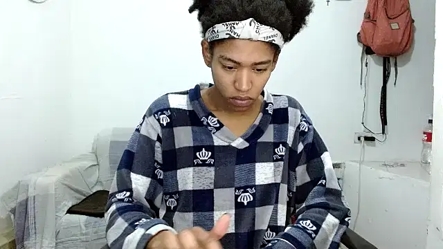 Snapshot of angelamarie1 chatting on 25, 10, 2025 angelamarie1 online show from 25, 10, 2025