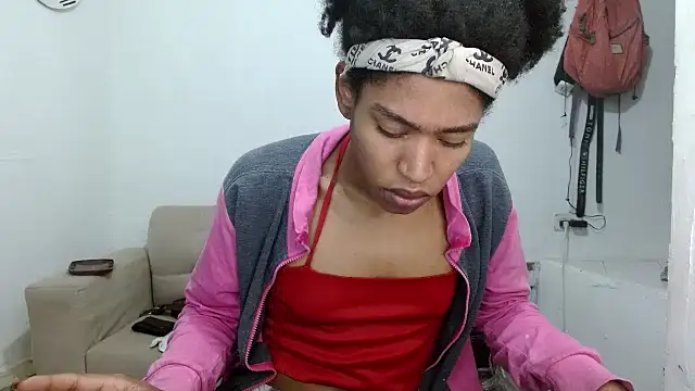 Snapshot of angelamarie1 chatting on 21, 11, 2025 angelamarie1 online show from 21, 11, 2025