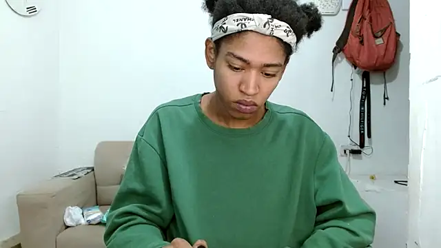 Snapshot of angelamarie1 chatting on 29, 11, 2025 angelamarie1 online show from 29, 11, 2025