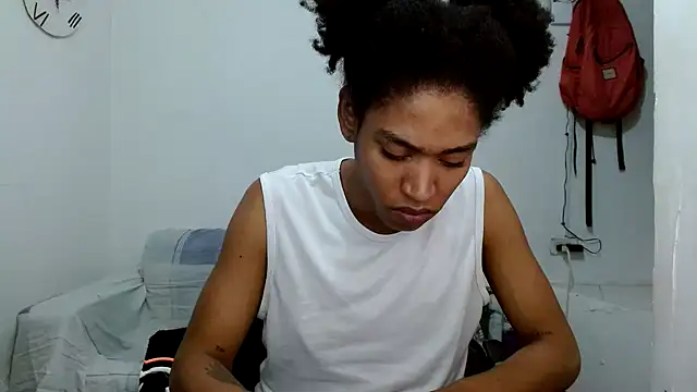 Snapshot of angelamarie1 chatting on 9, 10, 2025 angelamarie1 online show from 9, 10, 2025