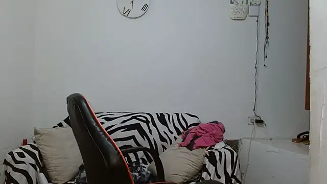 Snapshot of angelamarie1 chatting on 9, 6, 2026 angelamarie1 online show from 9, 6, 2026