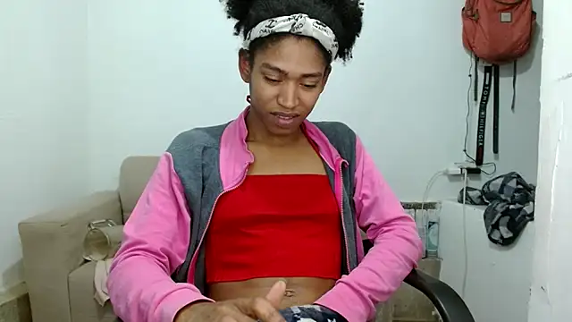 Snapshot of angelamarie1 chatting on 15, 11, 2025 angelamarie1 online show from 15, 11, 2025