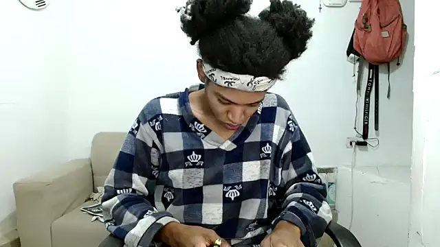 Snapshot of angelamarie1 chatting on 22, 11, 2025 angelamarie1 online show from 22, 11, 2025