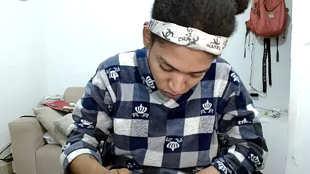 Snapshot of angelamarie1 chatting on 27, 11, 2025 angelamarie1 online show from 27, 11, 2025