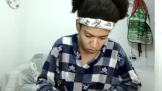 Snapshot of angelamarie1 chatting on 4, 11, 2025 angelamarie1 online show from 4, 11, 2025