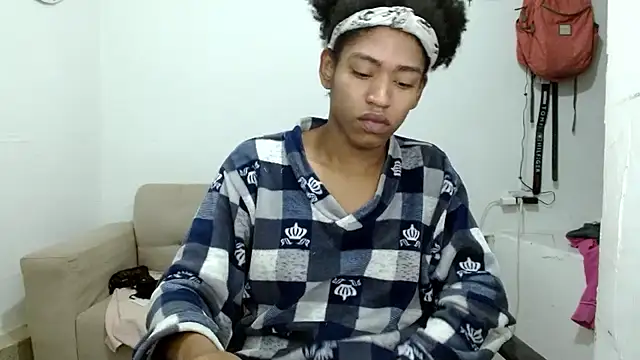 Snapshot of angelamarie1 chatting on 16, 11, 2025 angelamarie1 online show from 16, 11, 2025