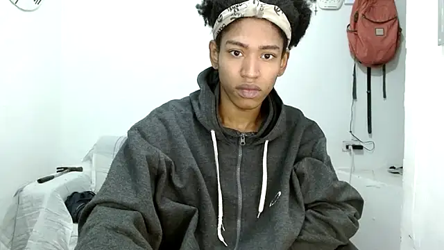 Snapshot of angelamarie1 chatting on 7, 10, 2025 angelamarie1 online show from 7, 10, 2025