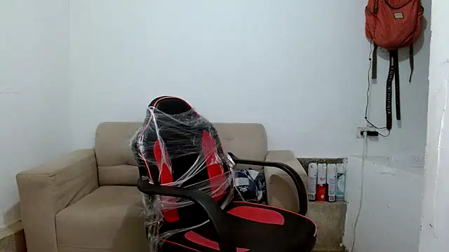 Snapshot of angelamarie1 chatting on 14, 11, 2025 angelamarie1 online show from 14, 11, 2025