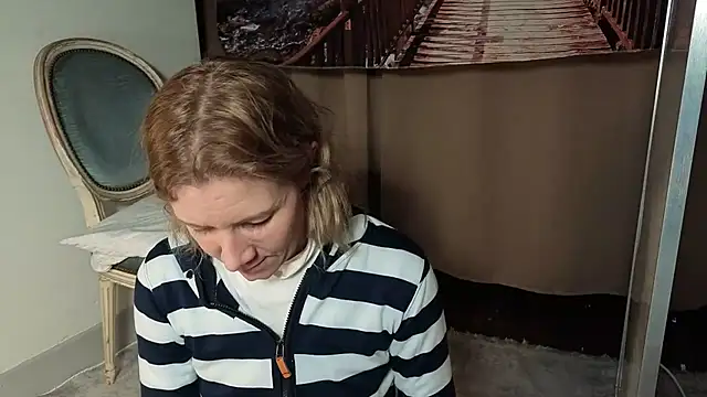 Lola Belgium online show from 27, 4, 2026