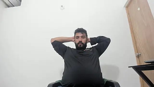 Snapshot of isearchcompany chatting on 24, 11, 2025 isearchcompany online show from 24, 11, 2025