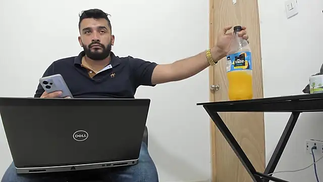 Snapshot of isearchcompany chatting on 31, 10, 2025 isearchcompany online show from 31, 10, 2025