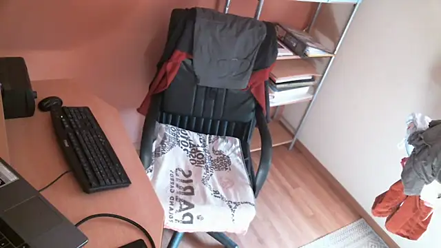 Snapshot of olibrius71 chatting on 13, 11, 2025 olibrius71 online show from 13, 11, 2025