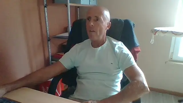 Snapshot of olibrius71 chatting on 31, 10, 2025 olibrius71 online show from 31, 10, 2025