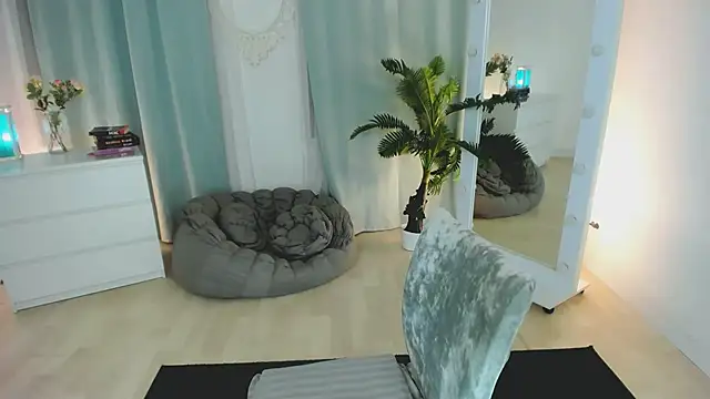 Snapshot of Karinella_x chatting on 31, 5, 2026 Karinella x online show from 31, 5, 2026