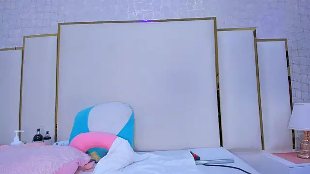 paola rodriguez online show from 26, 11, 2025