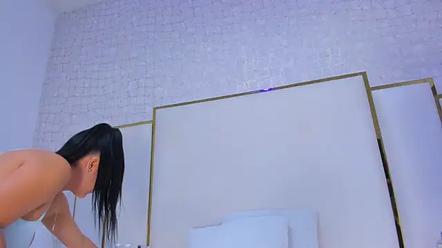 paola rodriguez online show from 23, 11, 2025