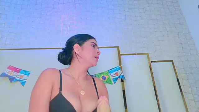 Snapshot of paola_rodriguez chatting on 27, 6, 2026 paola rodriguez online show from 27, 6, 2026