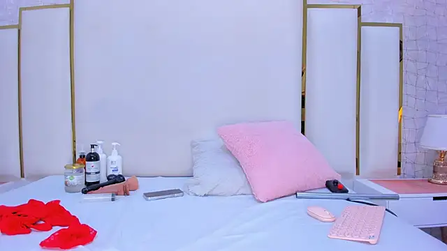 paola rodriguez online show from 18, 11, 2025