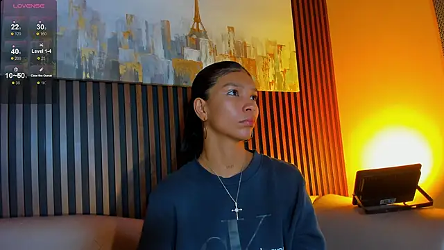 LauraAristizabal online show from 5, 3, 2026